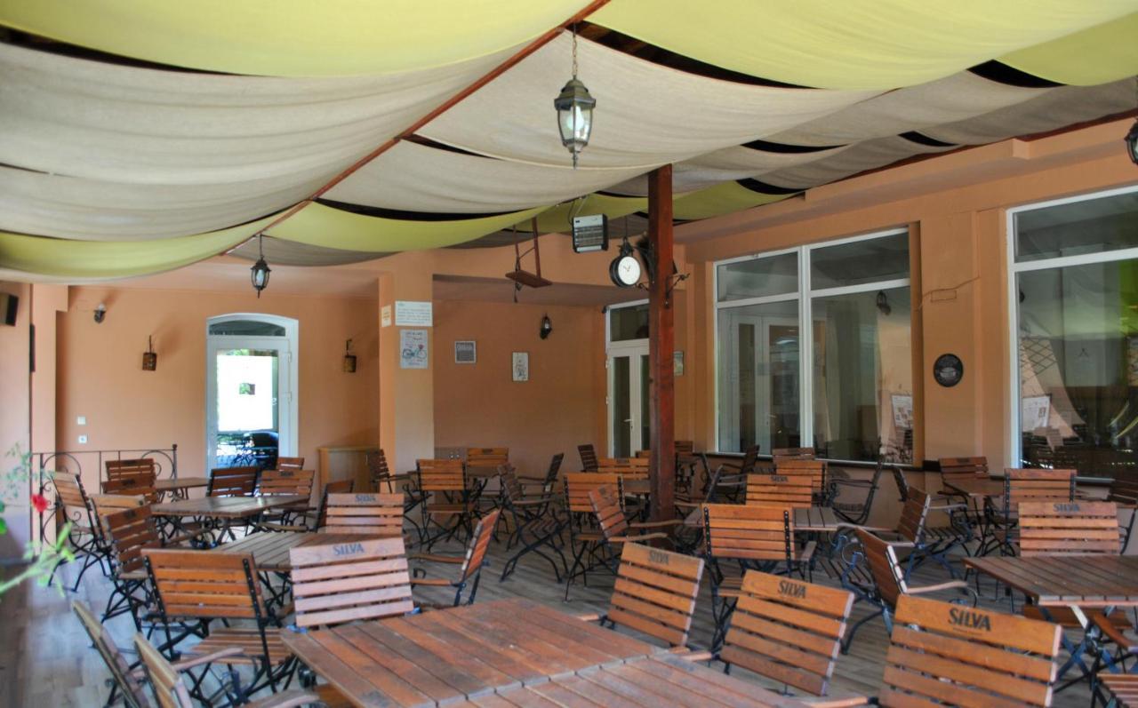Vila Veche Hateg Exterior photo